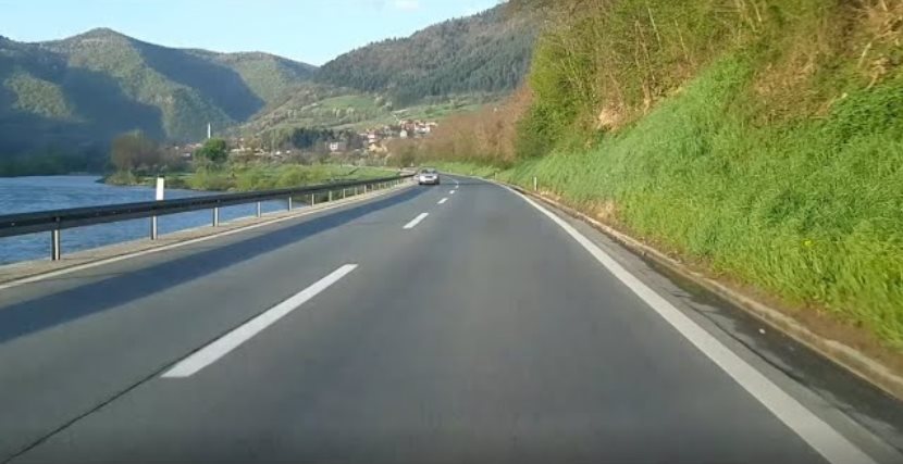 Road from Zenica to Vitez