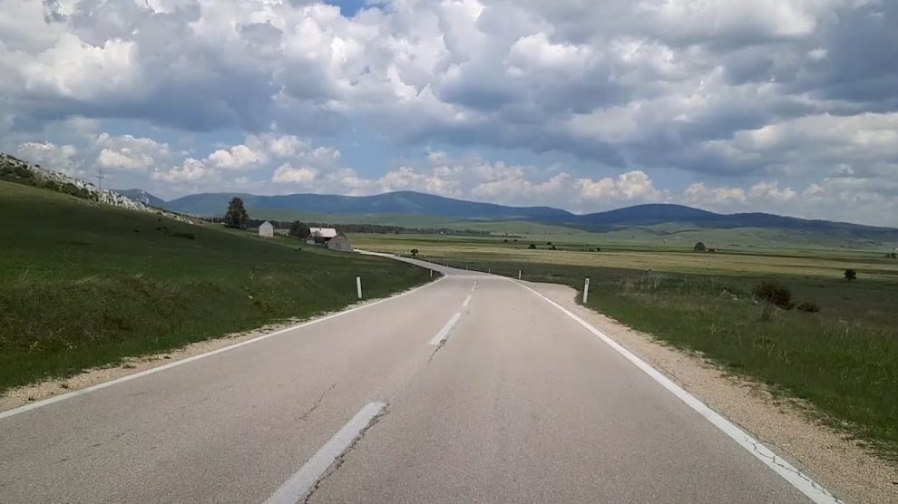 Road from Tomislavgrad to Kupres
